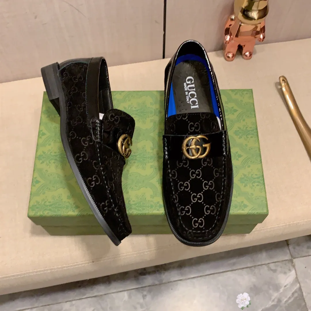 Men's Leather Shoes Men's Shoes 💰480💰💰🎩🎩 [Lightning] [Lightning] "Gucci*" The latest and most popular casual business leather shoes, top brand [Seduce] luxury ~ purchasing agent, top quality ~. [Strong] The upper is made of imported breathable cowhide with matching material ➕ breathable cowhide feet (•) and fine workmanship. The original stylish and stylish soft rubber wear-resistant and non-slip outsole is light and comfortable on the feet. The real thing looks better when taken in real life. 309: code: 38-44, can be customized to 45